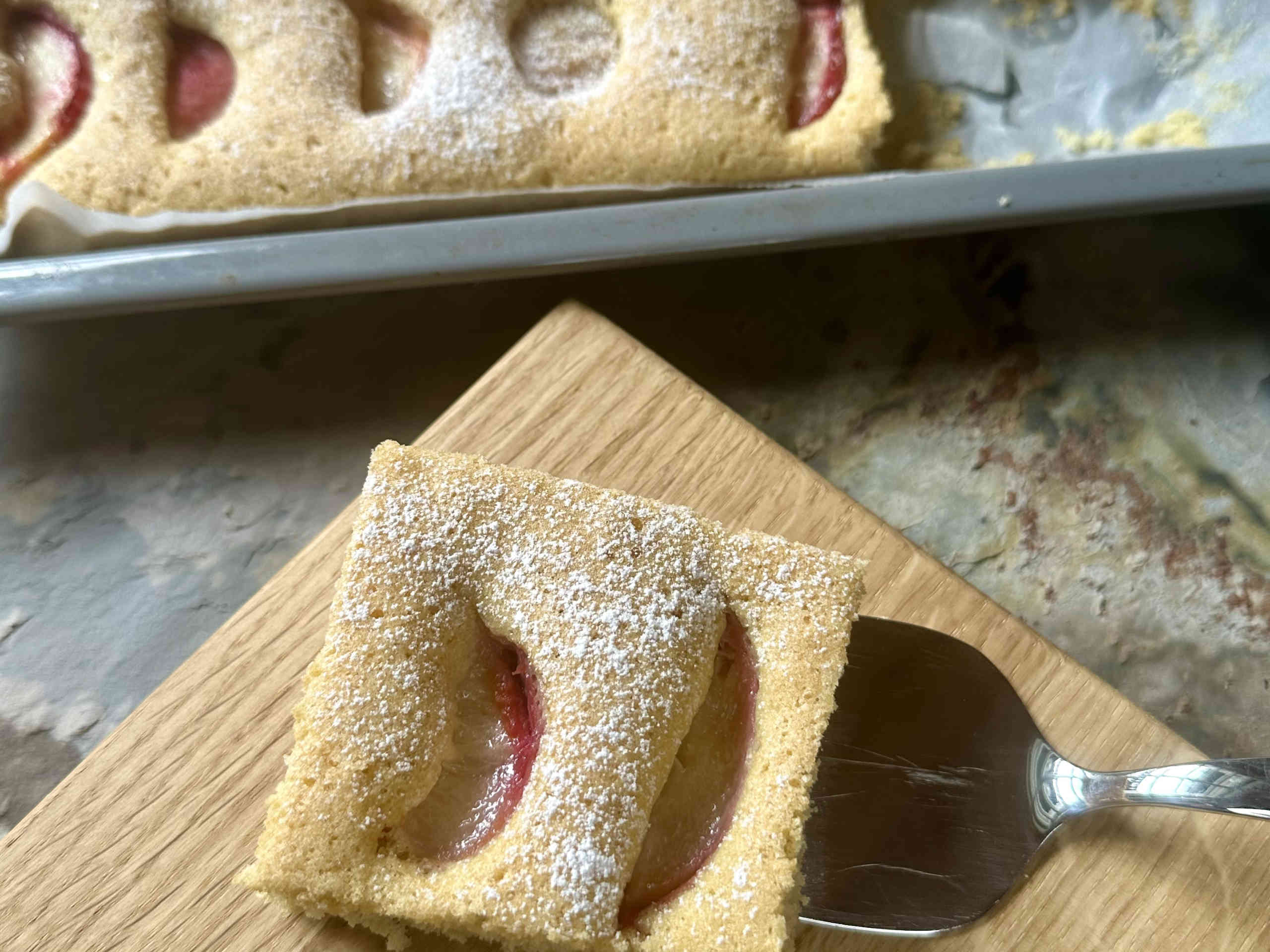 Juicy peach sheet cake – image 2