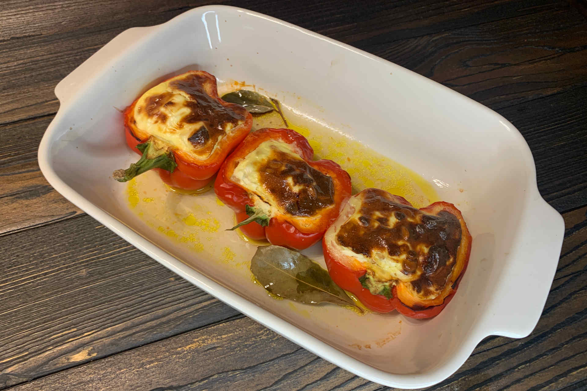 Mediterranean Oven Delight: Stuffed Peppers with Sheep's Cheese & Egg – image 1