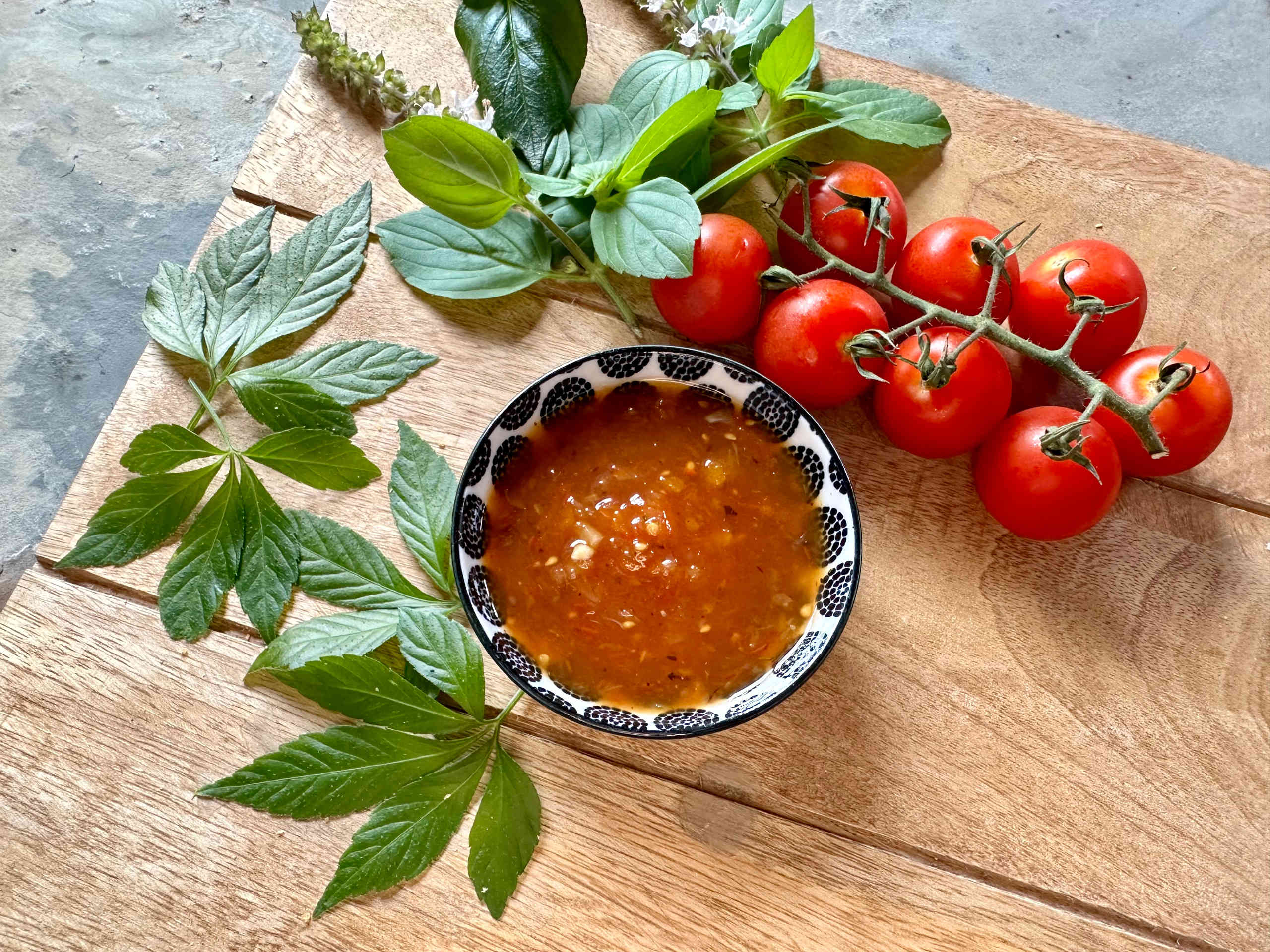 Simple tomato pepper relish – image 1