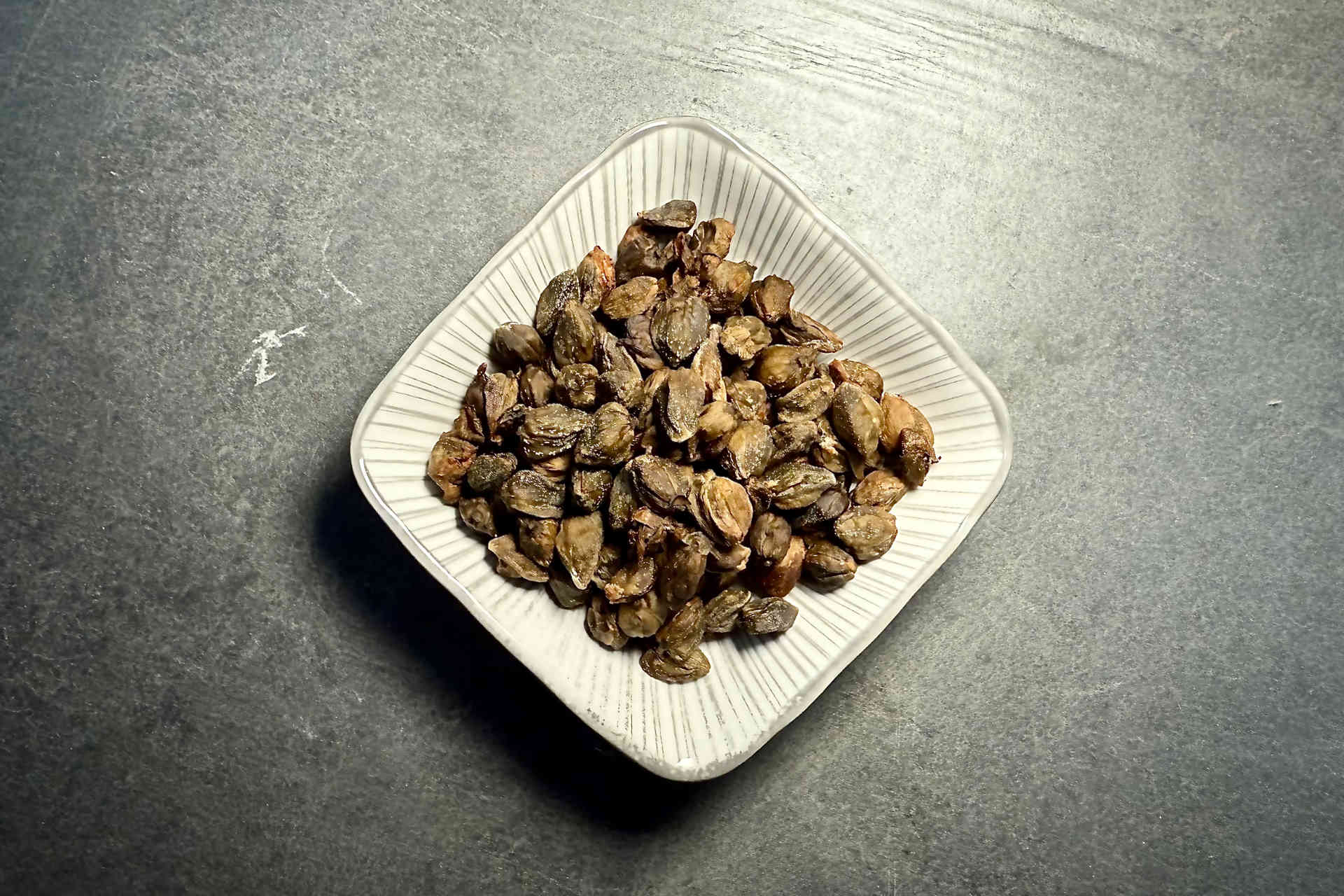 Topping with a Mediterranean crunch: Capers from the Airfryer