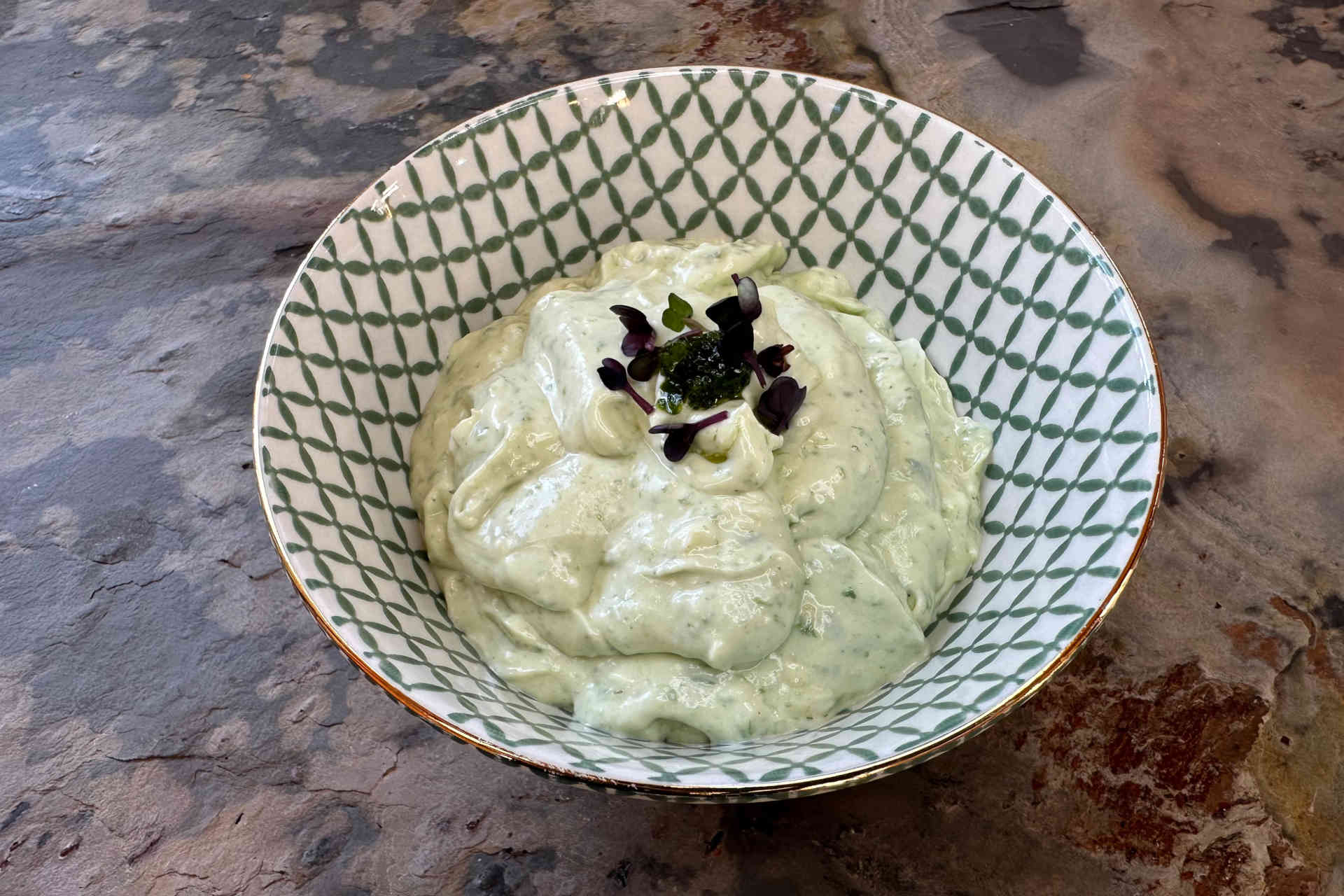 Spring on bread: creamy wild garlic spread
