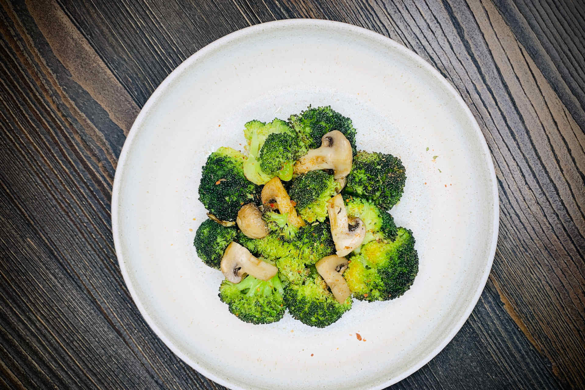 Quick Broccoli and Mushroom Stir-Fry