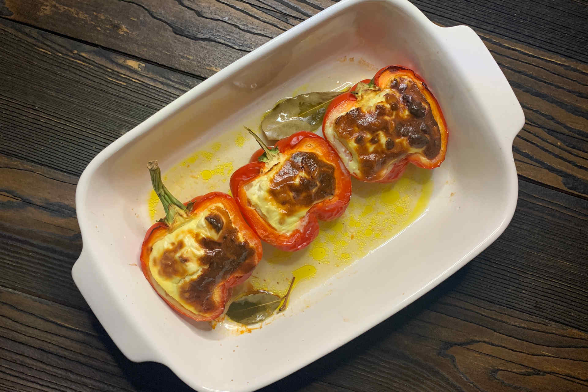 Mediterranean Oven Delight: Stuffed Peppers with Sheep's Cheese & Egg