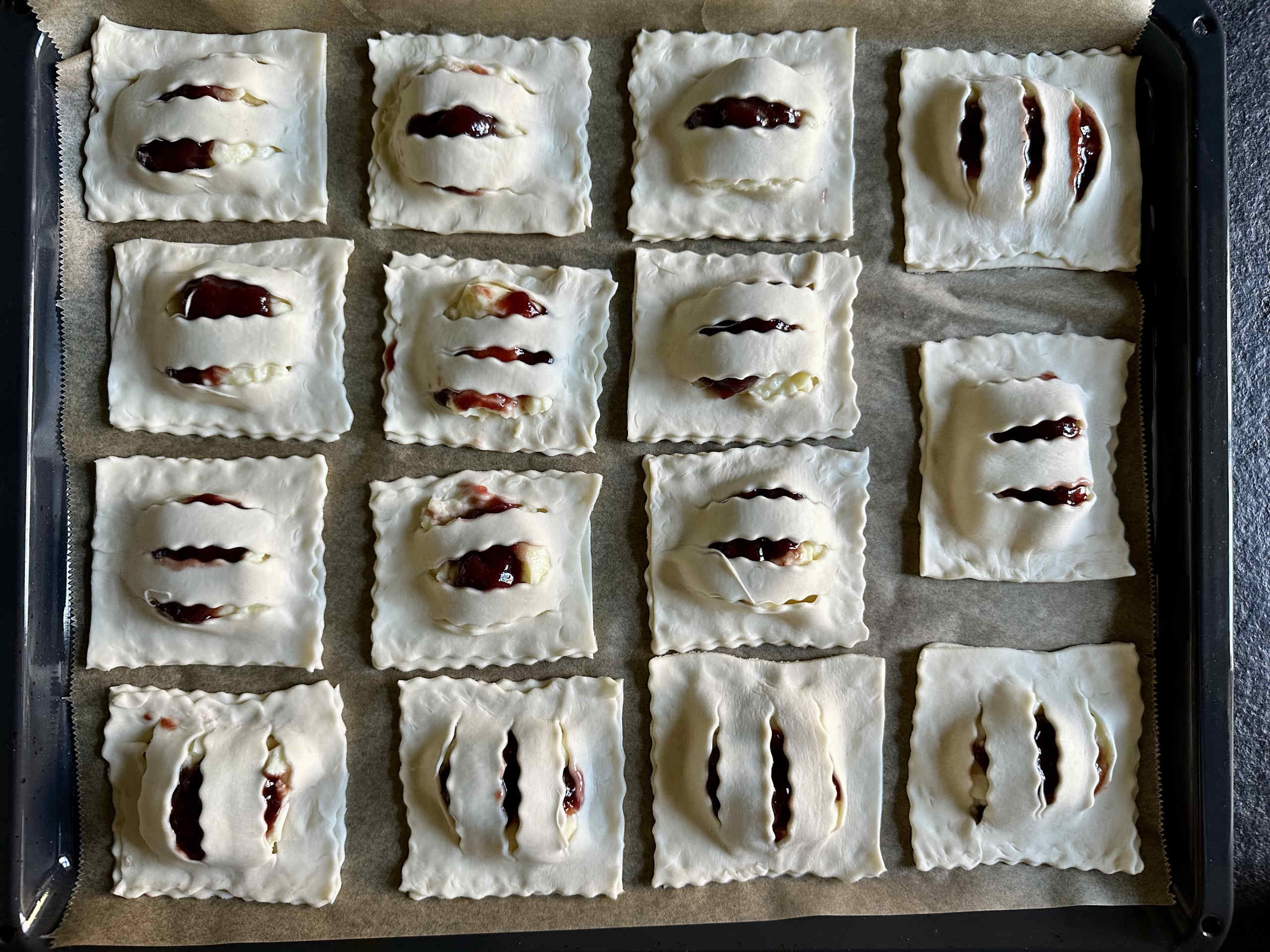 Puff Pastry with pudding – image 3