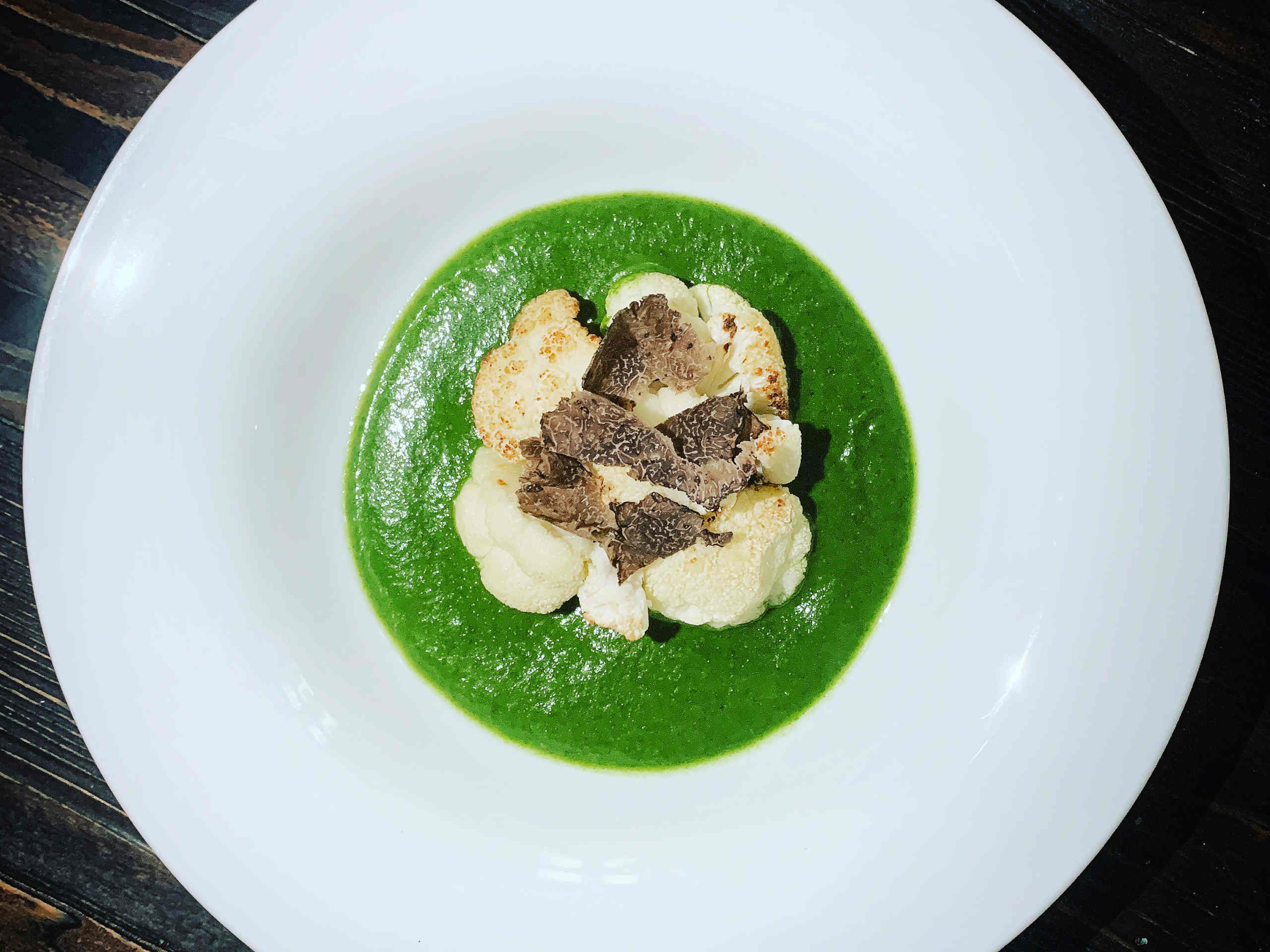 Nettle spinach, oven-cooked cauliflower and Périgord truffles