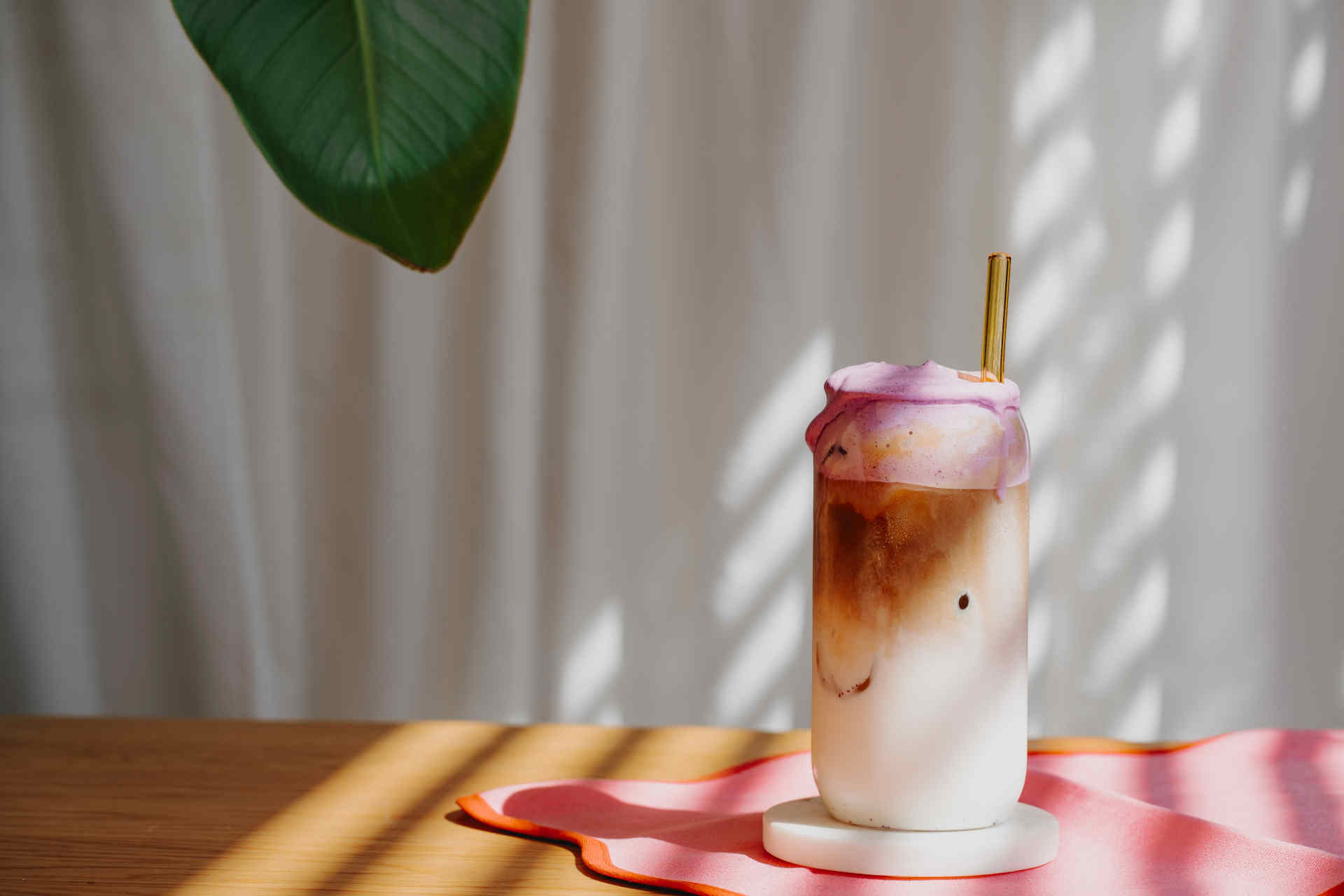 Der violette Latte-Trend: Ube Cold Foam Latte